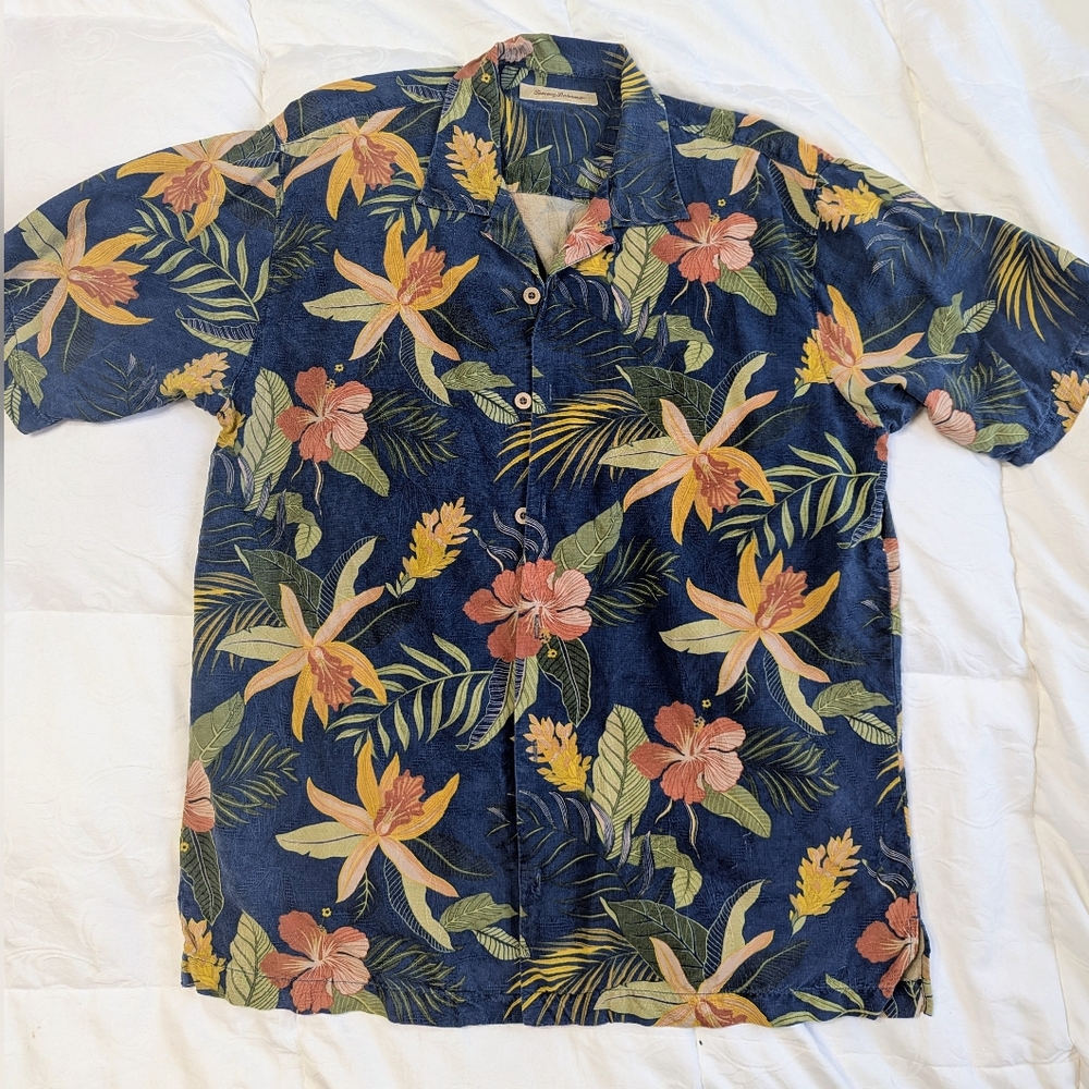 Hawaiian Design Tommy Bahama 100% Silk Short Sleeved Men's M